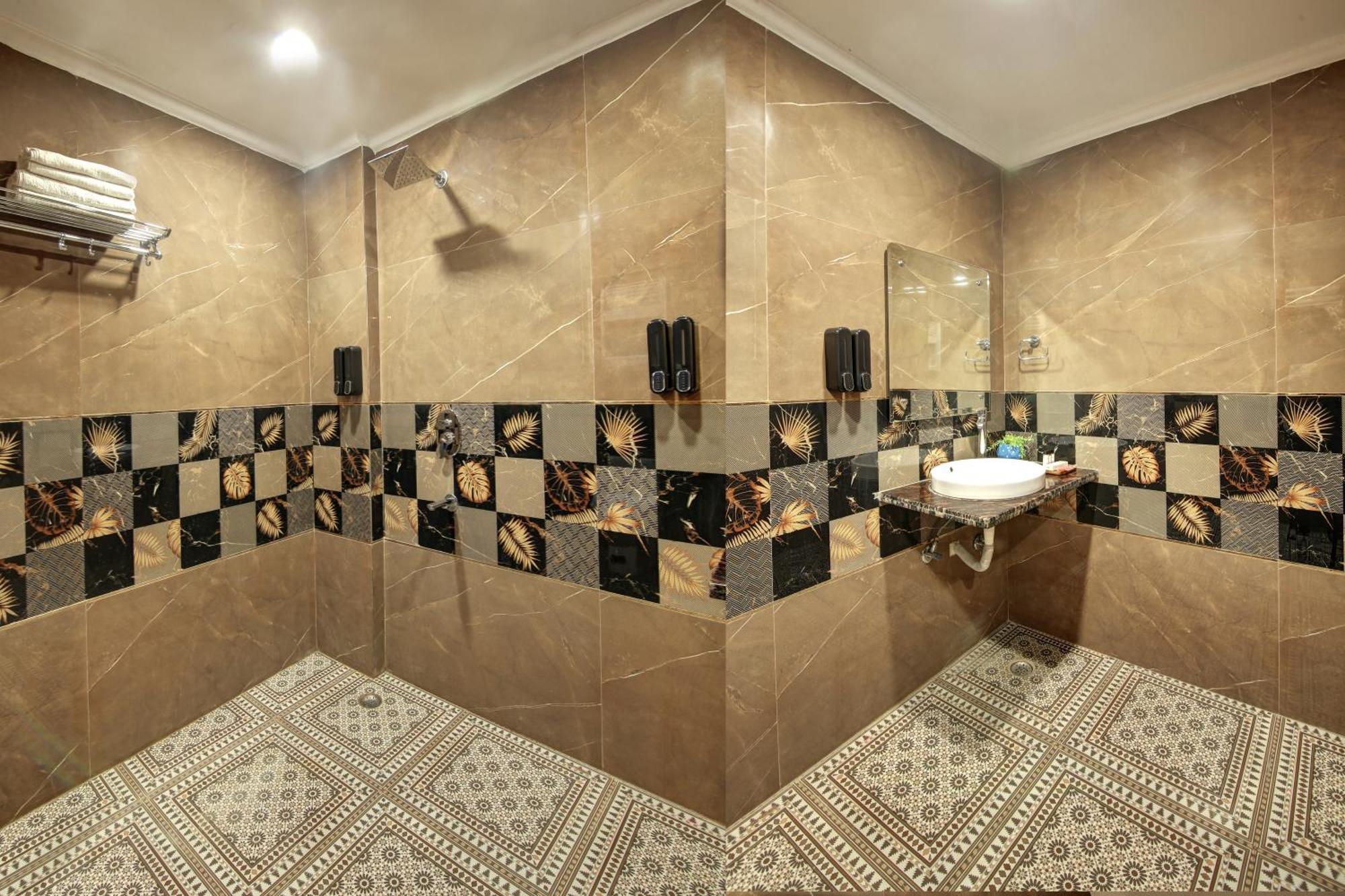 Hotel Neu Villa - Near Connaught Place & New Delhi Railway Station מראה חיצוני תמונה
