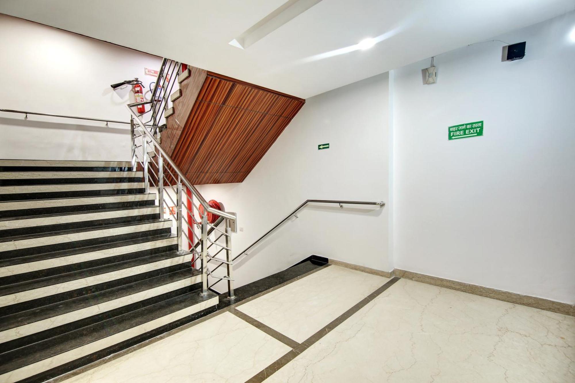 Hotel Neu Villa - Near Connaught Place & New Delhi Railway Station מראה חיצוני תמונה